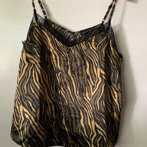 ✨ NWOT zebra print lace camisole ✨